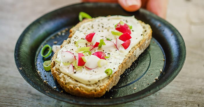 Lunch rapide au Maredsous® au fromage blanc et radis